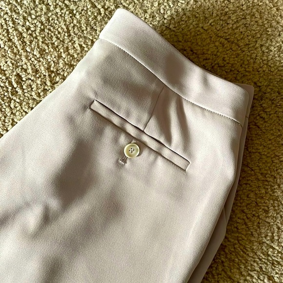 dress pants with High-Waisted design - Picture 2 of 6